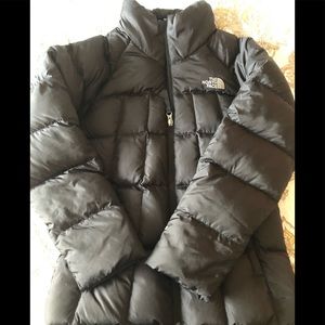 North Face light weight puffer jacket. Size L